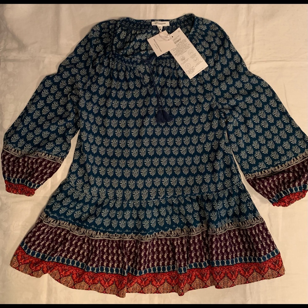 Beachlunchlounge top or mini dress.